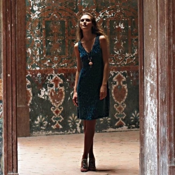 Anthropologie Moulinette Soeurs Matilija Velvet Dress 4 - Picture 3 of 16